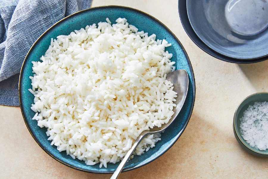 Tips to enjoy white rice in your diet and still lose weight.