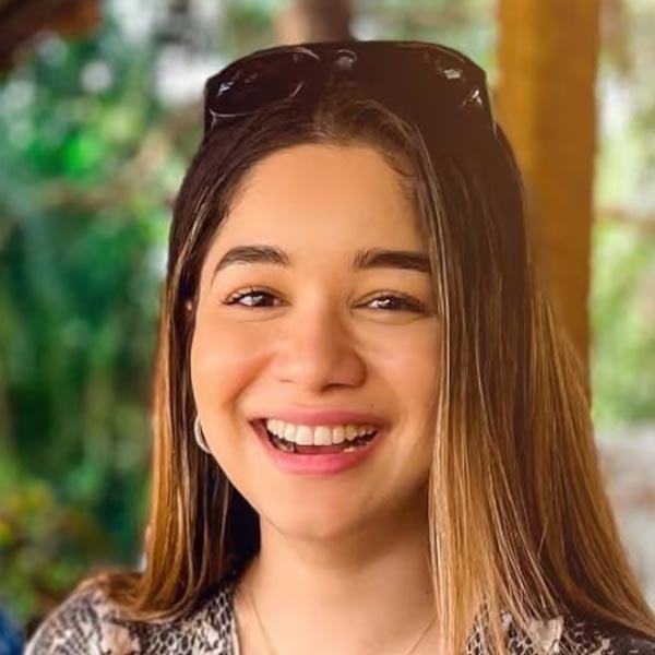 তারকা-কন্যাদের ভিড়ের মধ্যে দেখা গেল প্রাক্তন ক্রিকেটার সচিন তেন্ডুলকরের কন্যা সারা তেন্ডুলকরকেও। 