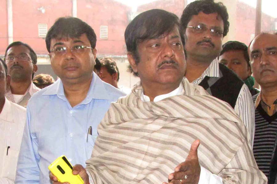 ২০১৯ সালের লোকসভা ভোটে হাবড়ায় প্রায় ১৯ হাজার ভোটে পিছিয়ে পড়েছিলেন দলের সাংসদ কাকলি ঘোষদস্তিদার। সেই সময় বালুকে বলতে শোনা গিয়েছিল, ‘‘আমি আর ভোটে দাঁড়াব না।’’ যদিও ২০২১ সালে হাবড়া থেকেই প্রার্থী হন তিনি। প্রতিদ্বন্দ্বী ছিলেন বিজেপির রাহুল সিন্‌হা। বালু জেতেন। 