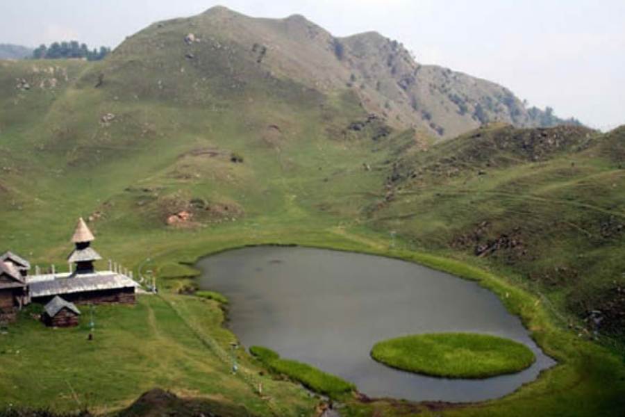 থাকার জায়গা-বিহারীনাথ ভ্রমণ সহ এই সব ক'টা বেড়ানোর জায়গায় গেস্ট হাউস আছে। আসানসোল-বার্নপুরে রয়েছে ছোট-বড় অজস্র হোটেল। সব মধ্যবিত্তের নাগালের মধ্যেও। এই প্রতিবেদনটি ‘আনন্দ উৎসব’ ফিচারের একটি অংশ।