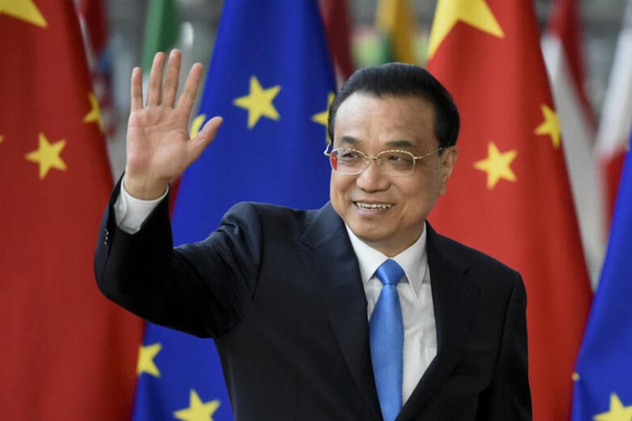 মনে করা হয়, সাম্প্রতিক বছরগুলিতে খ্যছিয়াংয়ের সঙ্গে প্রেসিডেন্ট জিনপিংয়ের দূরত্ব বেড়েছিল। চিনা অর্থনীতি নিয়েও নাকি মতপার্থক্য দেখা দিয়েছিল কমিউনিস্ট পার্টির দুই নেতার মধ্যে। 