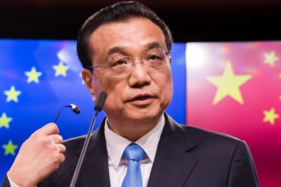 চিনা অর্থনীতিতে বদল আনার জন্যও অগ্রণী ভূমিকা পালন করেছিলেন খ্যছিয়াং। তাঁকে ‘চিনের সংস্কারবাদের অন্যতম প্রতিনিধি’ হিসেবে গণ্য করা হয়। যদিও তাঁর দশ বছরের শাসনকালে একাধিক বার সমালোচনার মুখে পড়তে হয়েছে তাঁকে।