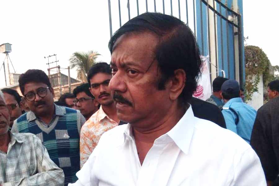 মাঝে ২০১৬ সালে জমা দেওয়া নির্বাচনী হলফনামায় বালু জানিয়েছেন, সেই সময় তাঁর স্থাবর-অস্থাবর সম্পত্তির মোট পরিমাণ কমেছিল। কমে হয়েছিল ৬২ লক্ষ ২২ হাজার ৫৮৪ টাকা। তবে অনেকটাই বেড়েছিল স্ত্রীর সম্পত্তির পরিমাণ। বেড়ে হয়েছিল ৮৮ লক্ষ ৮০ হাজার ৫০৩ টাকা।