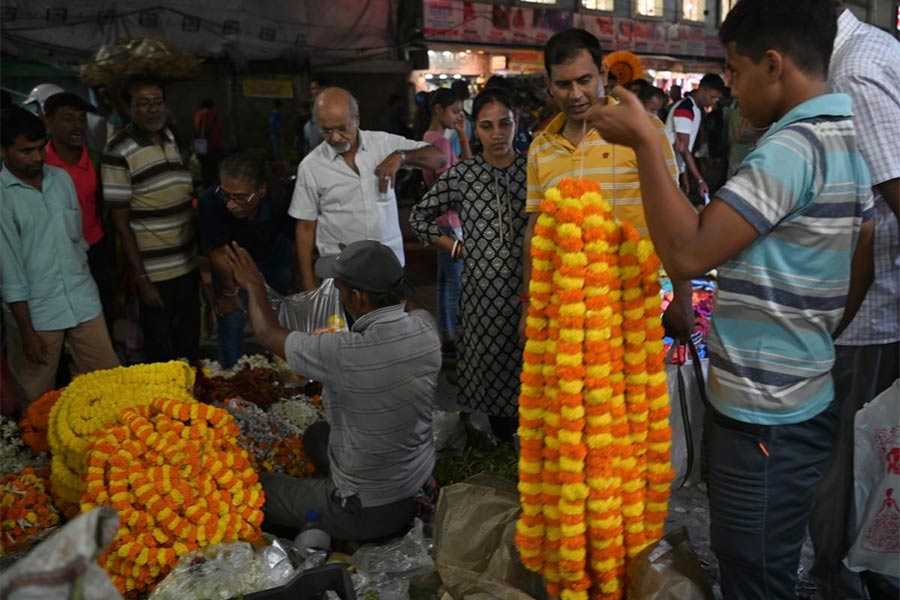 An image of Flowers market