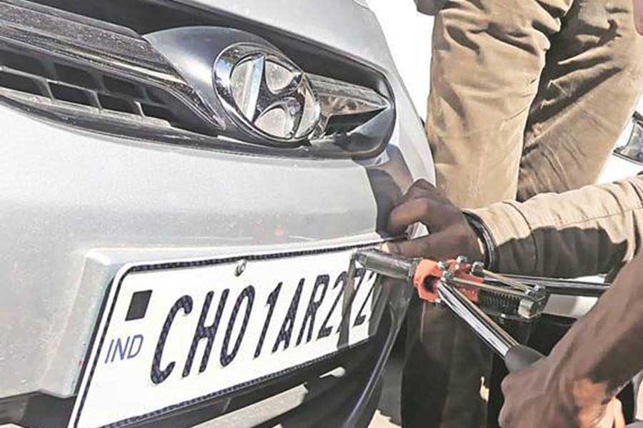 সূত্রের খবর, বিলাসবহুল গাড়ি ছাড়াও জগজিতের সংগ্রহে দশটি বাইক রয়েছে। প্রতিটি বাইকের নম্বর প্লেটে ১০০০ নম্বরটি দেখা যায়। 