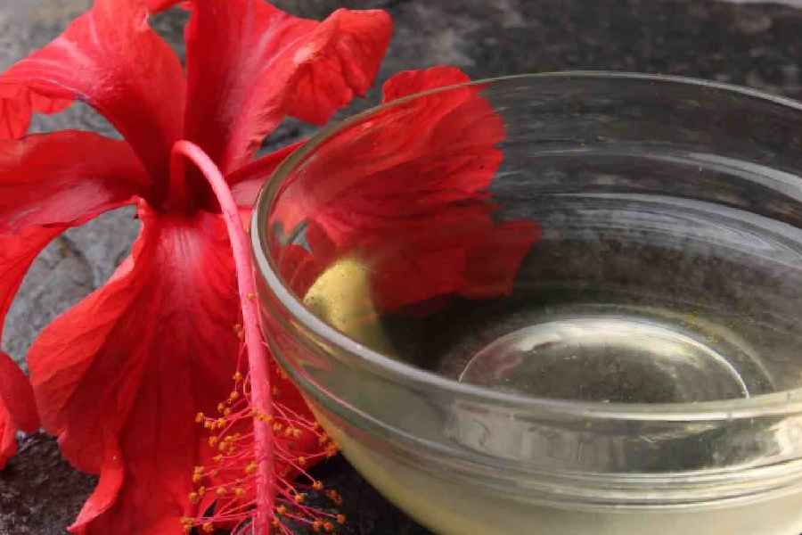 Ayurvedic hair oil to reverse greying of hair.