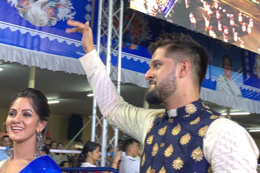 উপস্থিত ছিলেন টলিপাড়ার জনপ্রিয় জুটি নীল ও তৃণাও।