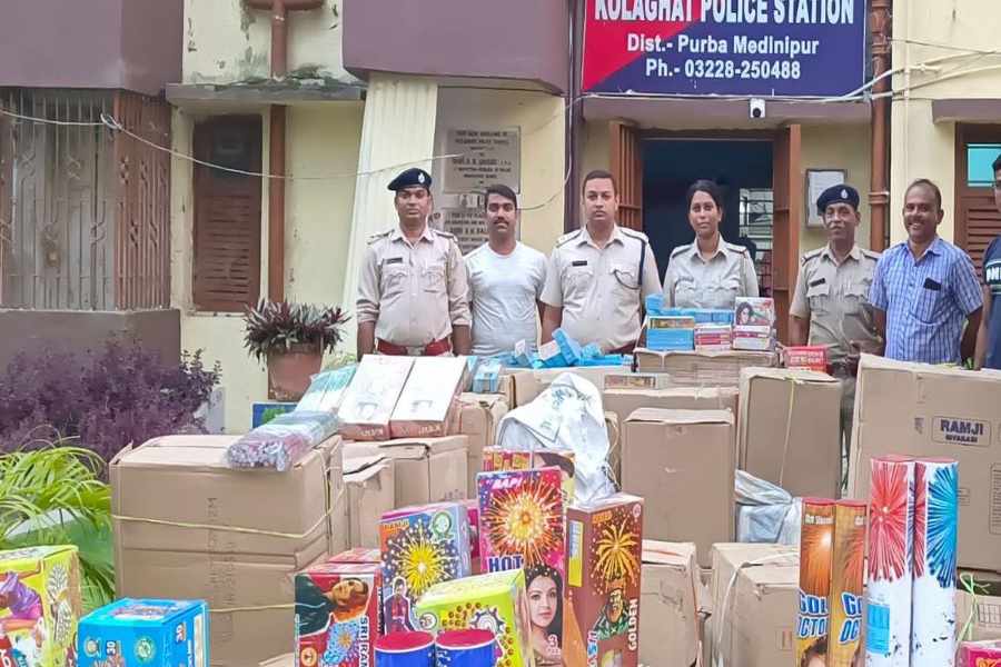 Image of Police seized huge quantity of fire crackers