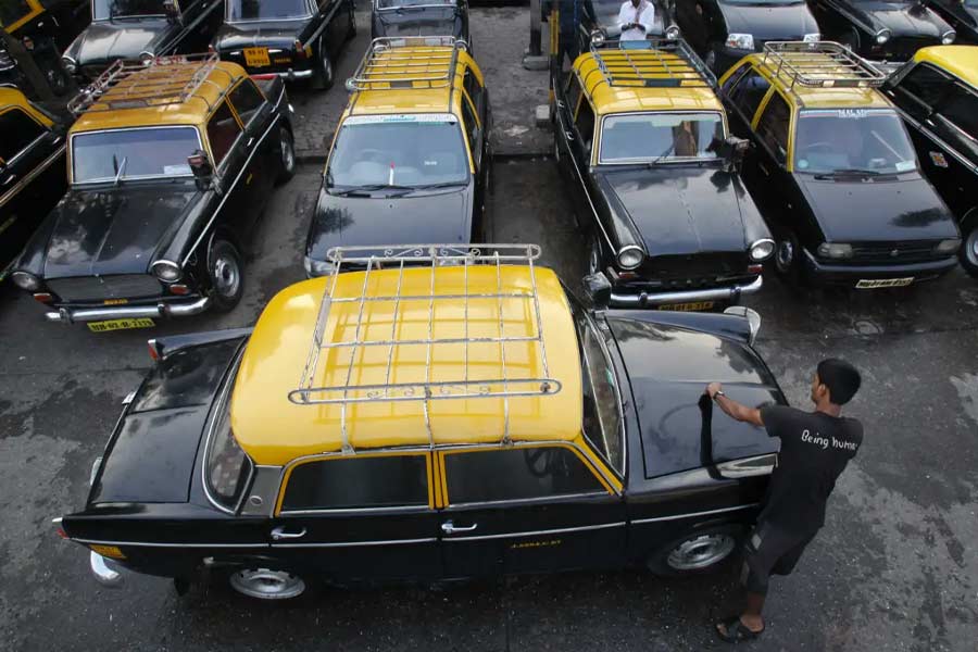 প্রযুক্তিগত উন্নয়নের দৌড়েও পিছিয়ে পড়ছিল প্রিমিয়ার পদ্মিনী। তারই অনিবার্য পরিণতি, মুম্বইয়ের রাস্তাকে চিরতরে বিদায় বলা।