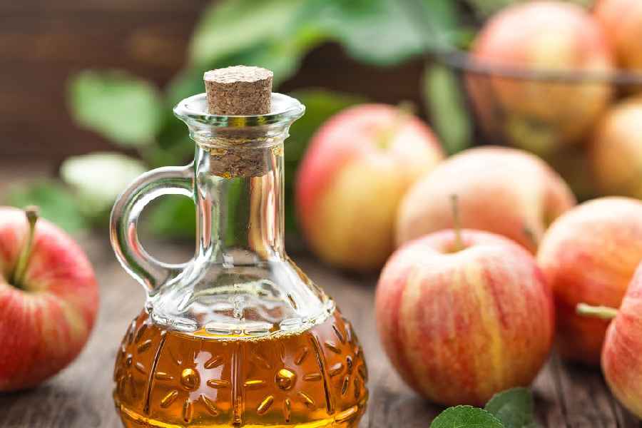 How to whiten your teeth naturally.
