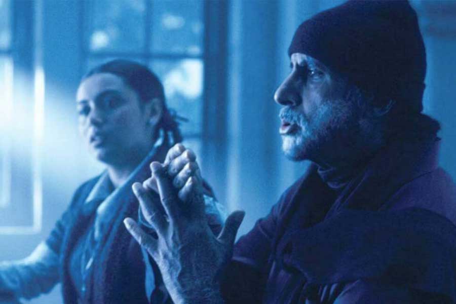 ‘ব্ল্যাক’ মুক্তির এক বছর পর ২০০৬ সালে আয়োজিত পুরস্কার বিতরণী অনুষ্ঠানে চতুর্থ বার সেরা অভিনেতা হিসাবে পুরস্কৃত হন অমিতাভ। ‘ব্ল্যাক’ ছবিতে অভিনয় করে এই পুরস্কার পান তিনি।