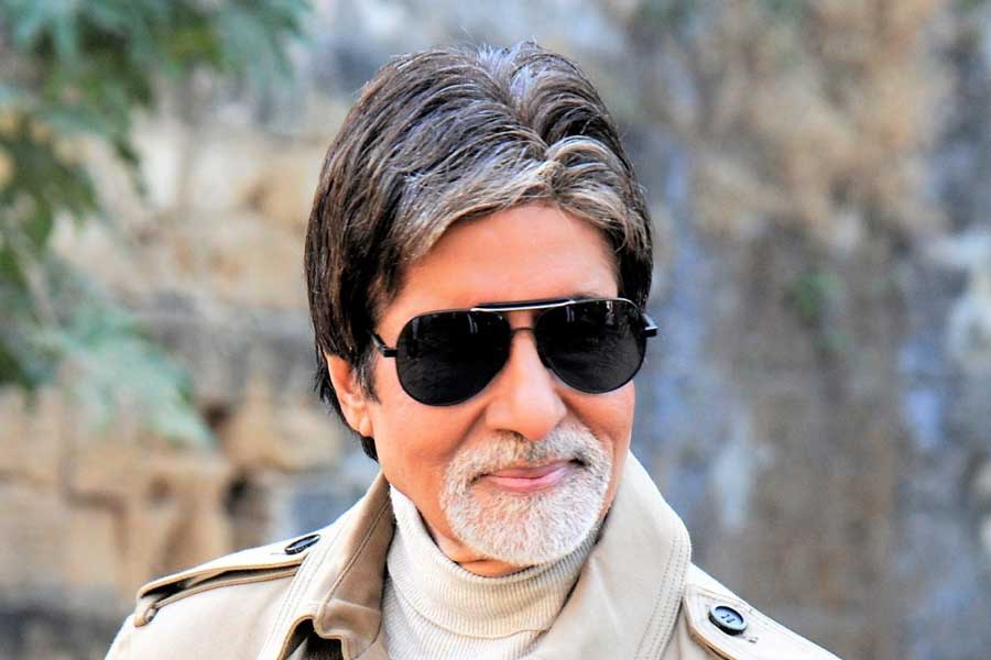 ২০০৯ সালে আর বালকির পরিচালনায় ‘পা’ ছবিটি প্রেক্ষাগৃহে মুক্তি পায়। অমিতাভ, অভিষেক বচ্চন, বিদ্যা বালন, পরেশ রাওয়ালের মতো তারকারা এই ছবিতে অভিনয় করেন। 