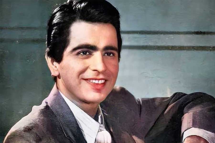 বলি অভিনেতাদের মধ্যে পুরস্কার বিতরণী অনুষ্ঠানে সেরা অভিনেতা হিসাবে সবচেয়ে বেশি পুরস্কার পেয়েছেন দিলীপ কুমার। মোট ৮ বার সেরা অভিনেতা হিসাবে পুরস্কৃত হন তিনি।