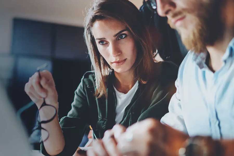 সুইজ়ারল্যান্ডের অধিবাসীরা সারা সপ্তাহে গড়ে ৩৪.৬ ঘণ্টা কর্মক্ষেত্রের সঙ্গে যুক্ত থাকেন।