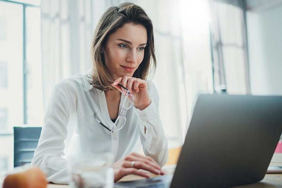 তালিকায় সুইডেনের পরে রয়েছে ফিনল্যান্ডের নাম। ওইসিডি-র রিপোর্ট অনুযায়ী সারা সপ্তাহে গড়ে ৩৬.৩ ঘণ্টা কর্মক্ষেত্রে ব্যয় করেন ফিনল্যান্ডের কর্মরত অধিবাসীরা।