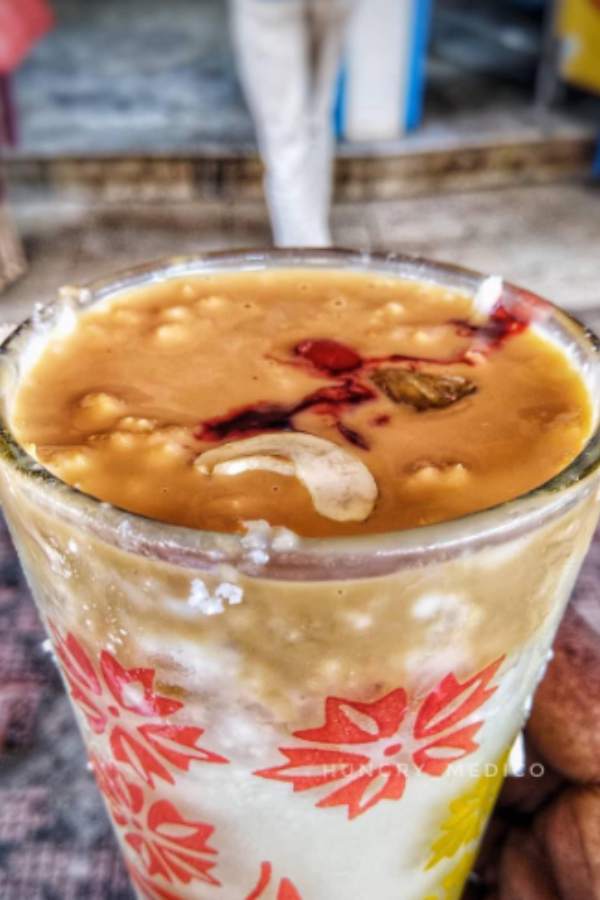 সে কাজেই হোক, কী অকাজে। এর মধ্যেই তেষ্টা পেলে, বাজারি ঠাণ্ডা পানীয়র ফেলে সোজা চলে যান কলকাতার সেরা শরবতের দোকানগুলিতে। এই প্রতিবেদনে রইল তারই খোঁজ।