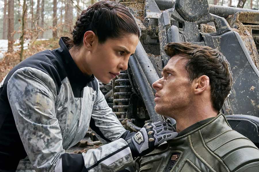 ‘সিটাডেল’ ওয়েব সিরিজ়ের প্রতিটি পর্ব শুট করতে ভারতীয় মুদ্রায় ৪১৬ কোটি টাকা খরচ হয়েছিল বলে দাবি করা হয়।