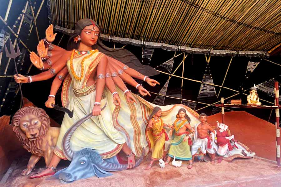 Gallery at Rabindra Sarobar to be expanded to accommodate new Durga idols