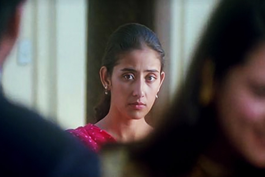 পড়াশোনা শেষ করে ফিরে আসার পর বলিপাড়ায় নিজের পুরনো জায়গায় ফিরতে ব্যর্থ হন মনীষা। একাধিক হিন্দি ছবিতে অভিনয় করলেও বক্স অফিসে সেই ছবিগুলি ব্যবসা করতে পারেননি।