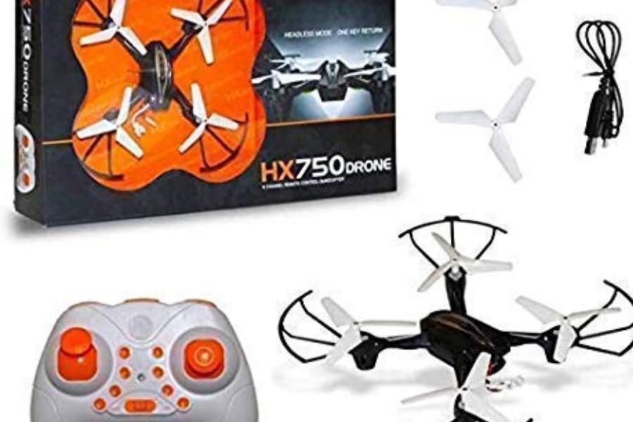 এইচ এক্স ৭৫০ ড্রোন:  টয় ড্রোন বা খেলনা ড্রোনের বাজারে মাত্র দু’হাজার টাকার মধ্যেই খুব সহজে পেয়ে যাবেন। রিমোট পরিচালিত তো বটেই,  সহজে ভঙ্গুরও নয়। প্রয়োজনে চার্জ করে নেওয়া যায়।