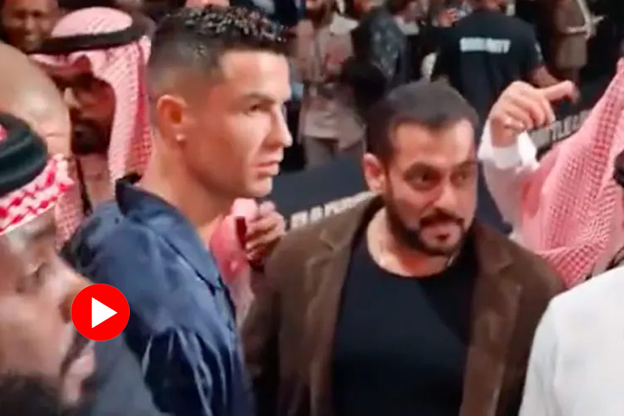 Salman khan was not Ignored by Cristiano Ronaldo at boxing match, new video has proof