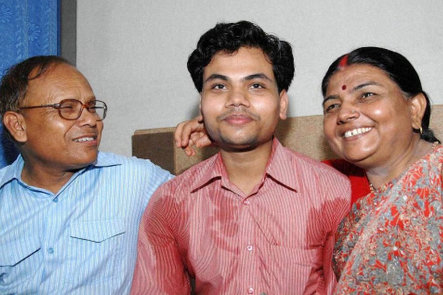 All you need to know about Tathagat Avatar Tulsi, youngest man to be appointed as IIT professor