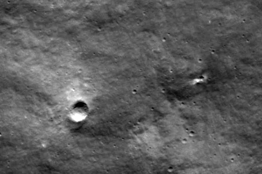 Nasa orbiter spots Russia\\\\\\\'s Luna-25 crash site on Moon