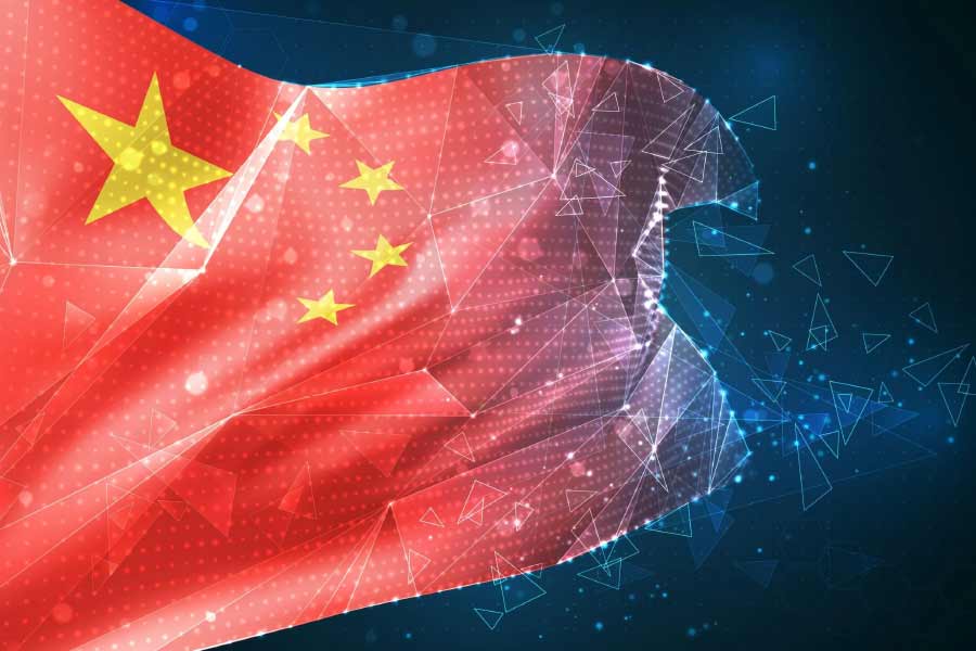 প্রতিবেশী হঠাৎ বাড়িতে ঢুকে ঘোষণা করলেন, আজ থেকে বাড়ির একটি ঘর তাঁর। খাট-বিছানা-আসবাব এনে জানিয়ে দিলেন, এখানেই আপাতত ডেরা বাঁধছেন তিনি। ভারত-সহ এশিয়ার বেশ কয়েকটি পড়শি দেশের সঙ্গে ঠিক এই কাণ্ডটিই ঘটিয়েছে চিন। 