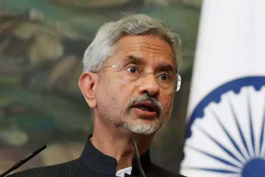 সংবাদ সংস্থাকে দেওয়া সাক্ষাৎকারে একে চিনের ‘পুরনো বদভ্যাস’ বলেও বর্ণনা করেছেন জয়শঙ্কর। বিদেশমন্ত্রী বলেছেন, ‘‘চিন ১৯৫০ সাল থেকে এটা করে আসছে। কিন্তু তা বলে যা ভারতের, তা হঠাৎ চিনের হয়ে যেতে পারে না। ভারত নিজের মাতৃভূমিকে রক্ষা করতে জানে। এবং তারা রক্ষা করবেও।’’