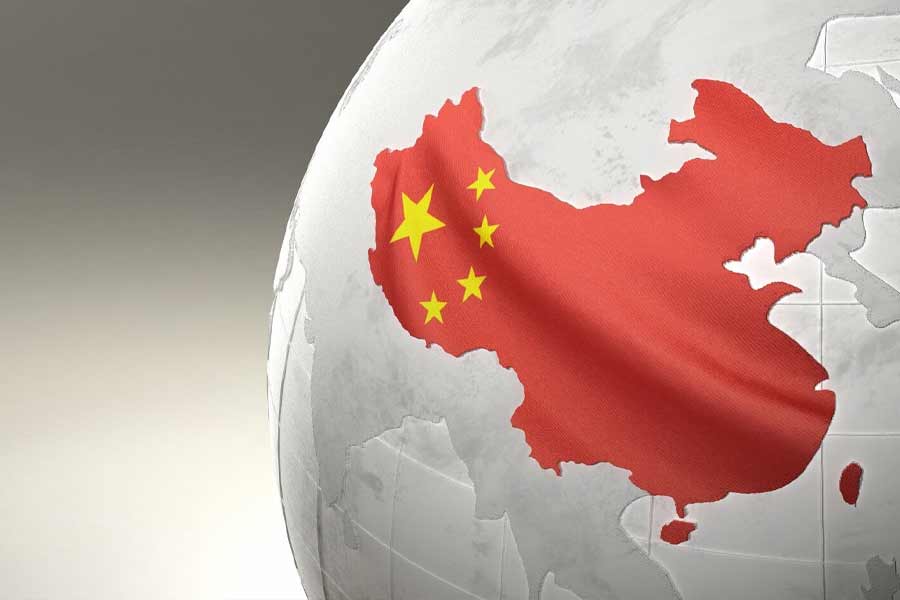 শুক্রবার ভিয়েতনাম সরকার একটি বিবৃতিতে জানিয়েছে, তাদের ভূখণ্ডে থাকা স্প্র্যাটলি ও পারাসেল দ্বীপের এলাকাগুলিকে নতুন মানচিত্রে নিজেদের বলে দাবি করেছে চিন। এমনকি, ভিয়েতনামের জলভাগের একাংশকেও ওই মানচিত্রে চিনের অন্তর্ভুক্ত বলে দেখানো হয়েছে।