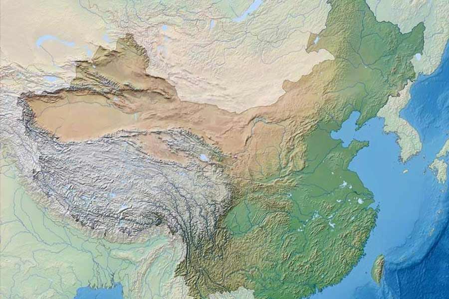 গত ২৮ অগস্ট চিনের সরকারি ওয়েবসাইট প্রকাশিত হয় দেশের ‘স্ট্যান্ডার্ড’ মানচিত্রের ২০২৩ সংস্করণ। তাতে ভারতের অরুণাচল এবং আকসাই চিন ছাড়াও তাইওয়ান এবং দক্ষিণ চিন সাগরের ‘নাইন-ড্যাশ লাইন’-কেও নিজেদের মানচিত্রের অন্তর্গত বলে দেখায় চিন প্রশাসন।