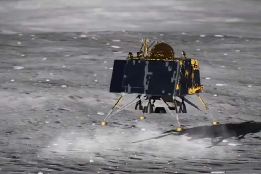 ISRO Payload LRA is waiting for night in the Moon Surface.