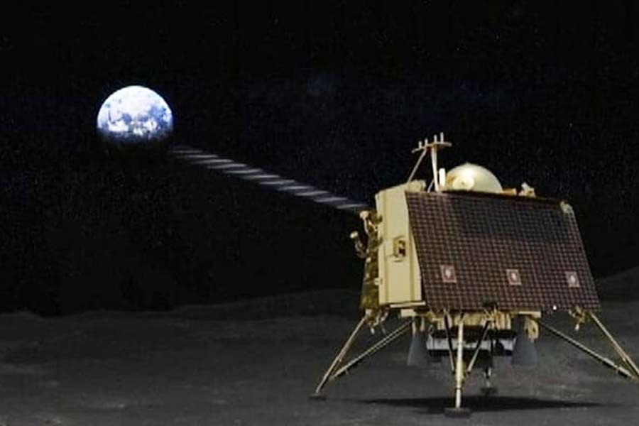 ISRO Payload LRA is waiting for night in the Moon Surface.