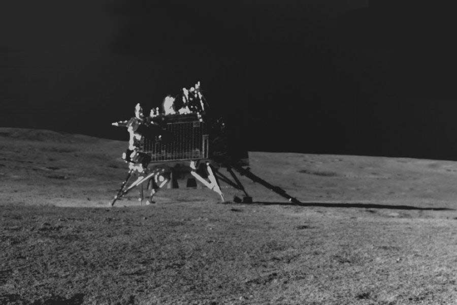 ISRO Payload LRA is waiting for night in the Moon Surface.