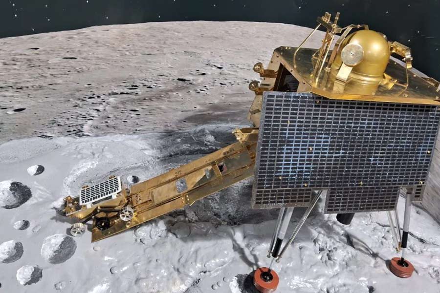 ISRO Payload LRA is waiting for night in the Moon Surface.