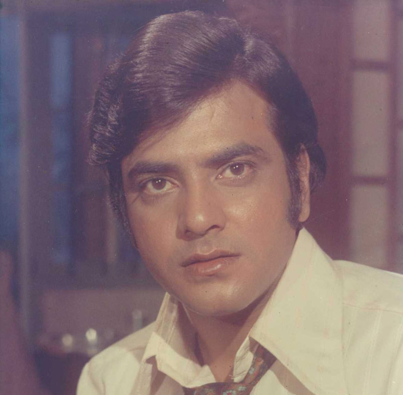 Which bollywood actor did work in remake movies in bollywood industry the most