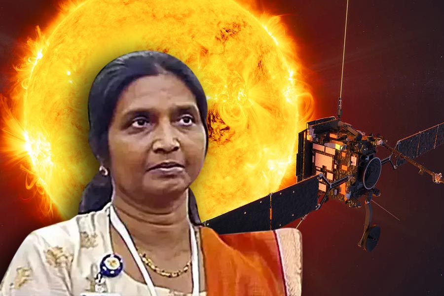 আপাতত বেঙ্গালুরুতে নিজের মা সাইতুন বিবি এবং কন্যার সঙ্গে থাকেন নিগার। তাঁর স্বামী দুবাইয়ে প্রযুক্তিবিদ হিসেবে কর্মরত। সব সামলেই নিজের বিজ্ঞানসাধনা নিয়ে মেতে থাকেন নিগার।