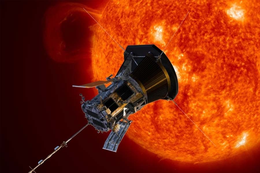 আট বছর আগে আদিত্য-এল১ অভিযানের দায়িত্ব পান নিগার। শনিবার সফল উৎক্ষেপণের পরে সংবাদমাধ্যমকে তিনি জানান, ‘‘আট বছর ধরে এই অত্যন্ত চ্যালেঞ্জিং প্রকল্প চলেছে। আমি অত্যন্ত আনন্দিত যে সঠিক ভাবে কক্ষপথে পৌঁছে গিয়েছে সৌরযান।’’