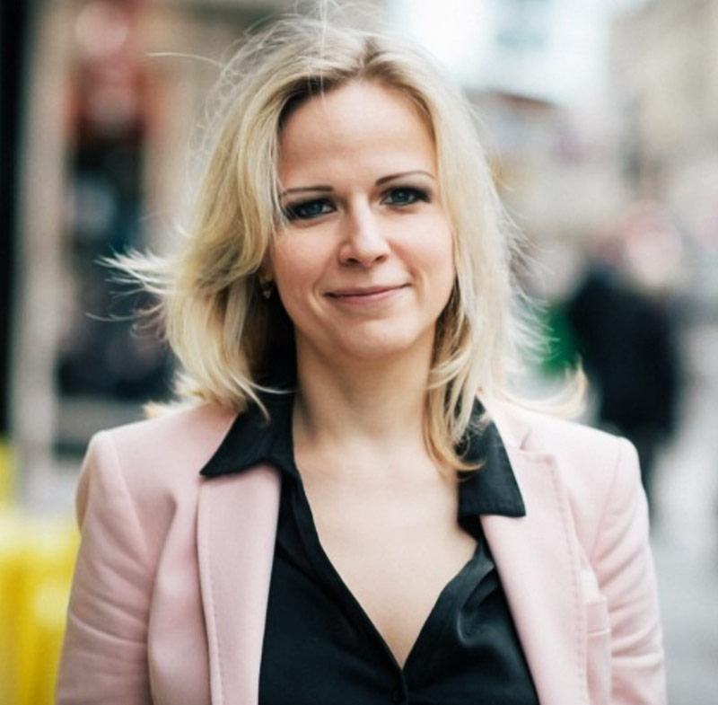 Ex KGB spy says those closest to Putin could be turning against him 