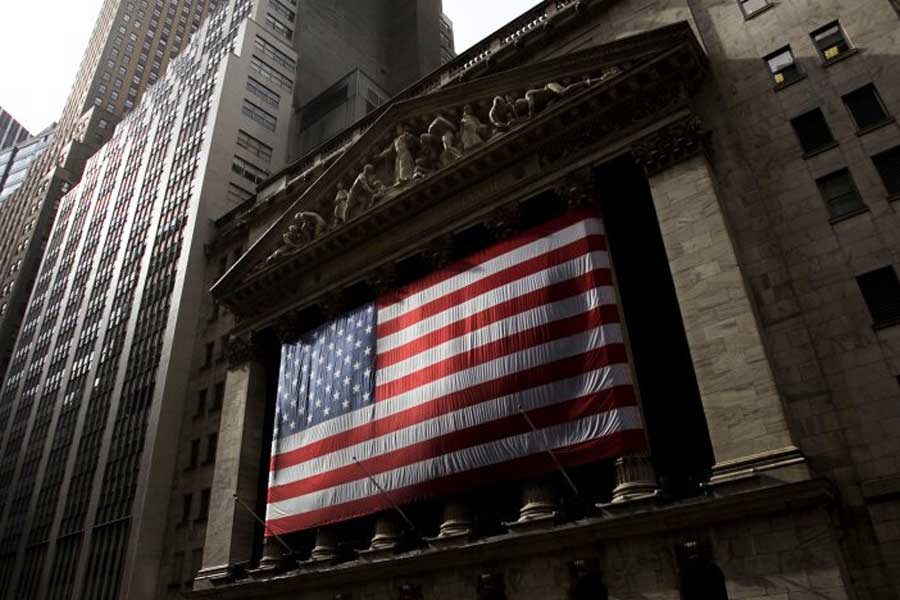 People are leaving the US and settling in European countries.