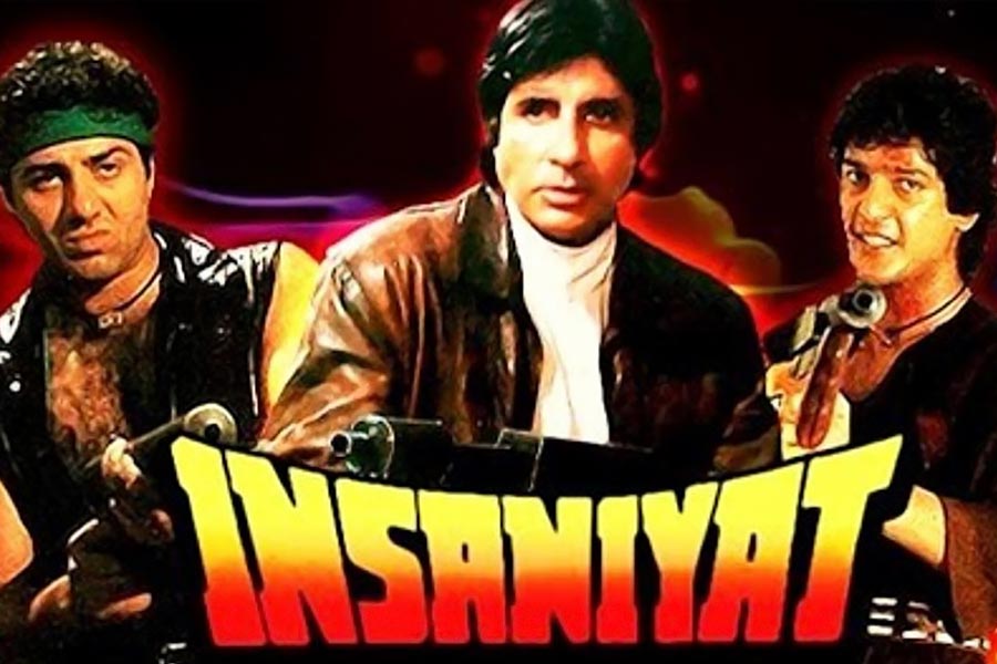 ১৯৯৪ সালে মুক্তি পায় ‘ইনসানিয়ত’। এই ছবিতে সানি এবং অমিতাভকে একসঙ্গে অভিনয় করতে দেখা যায়। কানাঘুষো শোনা যায় এই ছবির শুটিংয়ের সময় অমিতাভের প্রতি রাগ জন্মায় সানির।