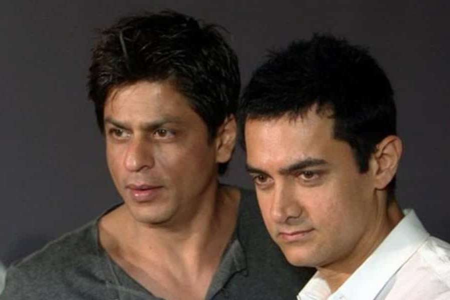Is Shahrukh Khan the reason behind ruining Amir Khan and Kajol’s friendship