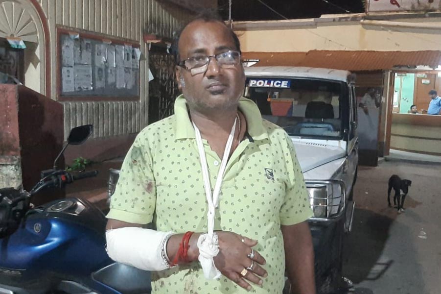 injured Shop owner