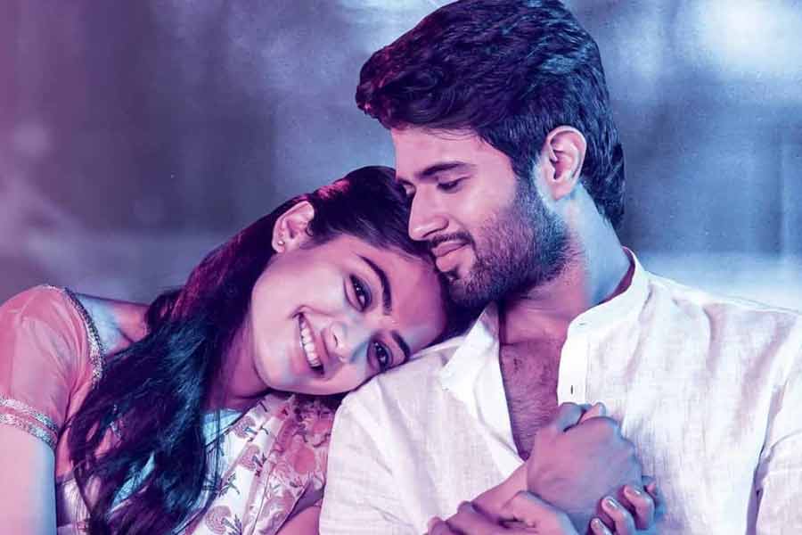 Rashmika Mandanna’s new photo in saree sparks live-in rumors with Vijay Deverakonda again