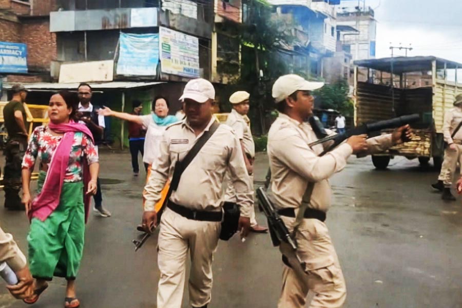 Manipur protesters defy curfew, several injured in rubber bullet firing