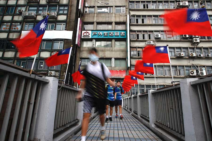 China warns Asian countries of Ukraine-like disaster.