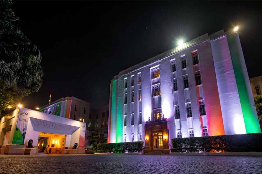 রাষ্ট্রনেতা এবং বিদেশি প্রতিনিধিদের থাকার জন্য দিল্লি এবং গুরুগ্রামের ১১টি হোটেলে প্রায় সাড়ে তিন হাজার কামরা ভাড়া নেওয়া হয়েছে। তবে দিল্লির হোটেলগুলিতে মূলত থাকবেন রাষ্ট্রপ্রধানরা।