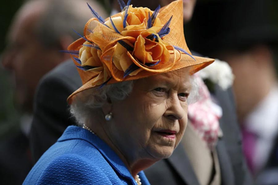 image of queen elezabeth 2