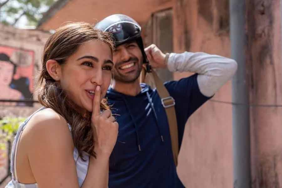 Image of Sara Ali Khan and Kartik Aaryan