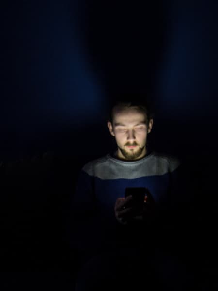 Smartphone Addiction Is Increasing Among Youngsters Says Research dgtl